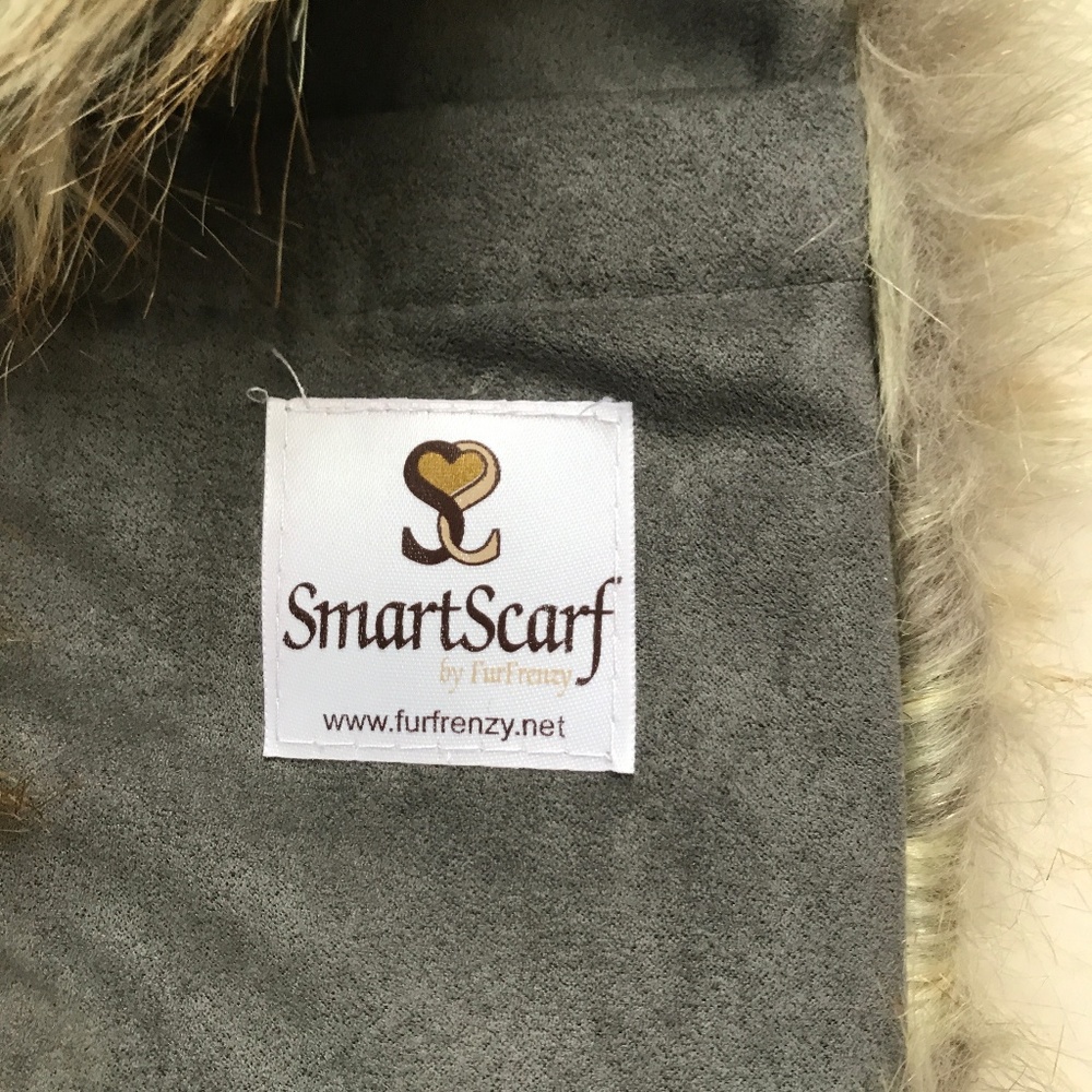 Smart Scarf Brown Fur Hat with Pockets - Picture 7 of 8